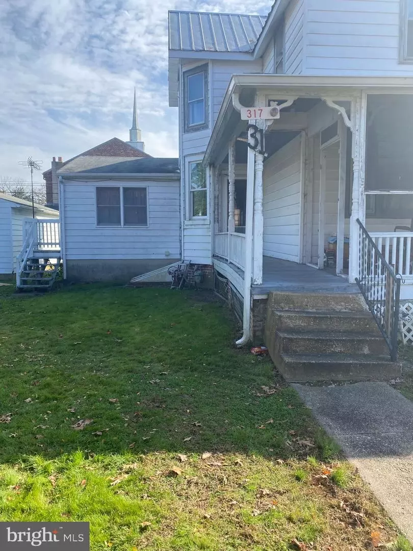 317 Washington St, Delaware City, DE 19706 53 Photos Movoto