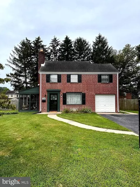 36 Landers Ln, New Castle, DE 19720