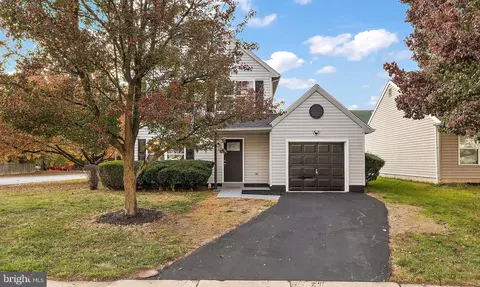 102 N Katrin Cir, New Castle, DE 19720