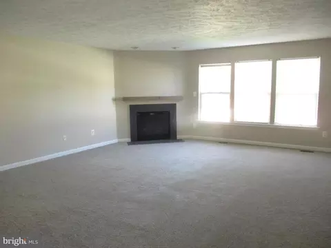 700 Melvin Ct, Townsend, DE 19734 photo 4