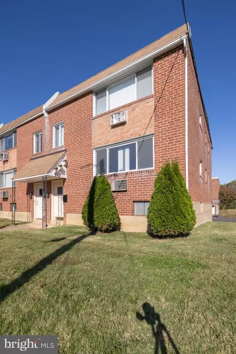 327 Chapel Ave, Claymont, DE 19703