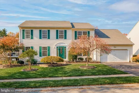 204 Longmeadow Dr, Wilmington, DE 19810