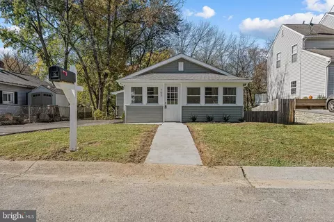 705 N Lake St, Wilmington, DE 19804
