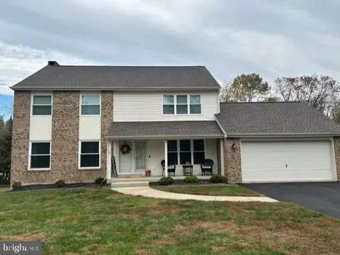 45 Hayloft Cir, Wilmington, DE 19808