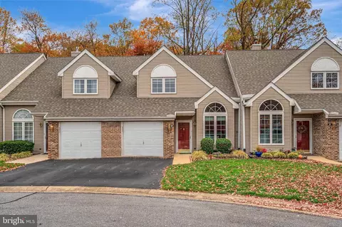 18 Grosvenor Ct, Wilmington, DE 19804