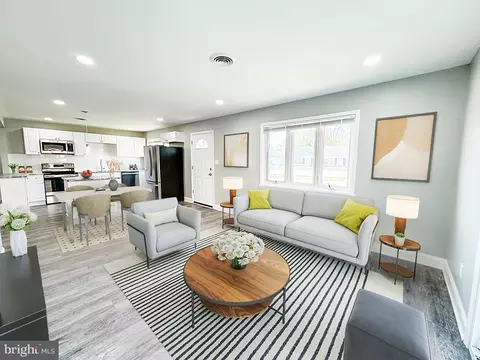 55 Chesterfield Dr, New Castle, DE 19720