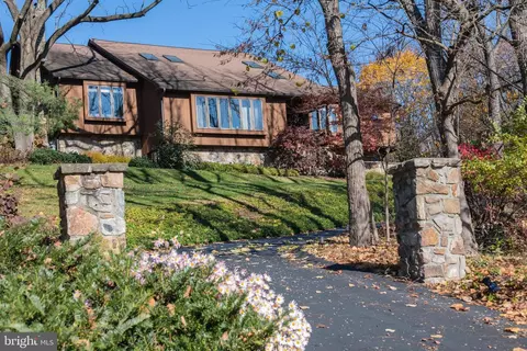 35 E Belmont Dr, Hockessin, DE 19707