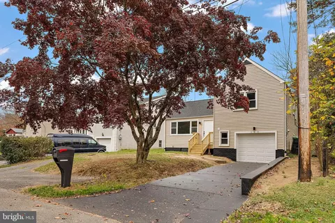139 Rose Cir, Newark, DE 19711