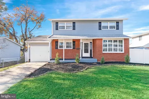 1011 Mayflower Dr, Newark, DE 19711