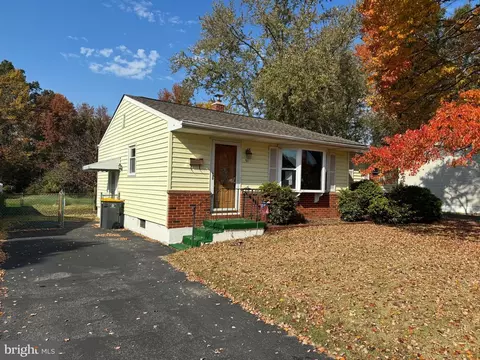 51 Dunsinane Dr, New Castle, DE 19720 photo 5