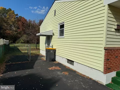 51 Dunsinane Dr, New Castle, DE 19720 photo 6