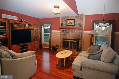 219 Harris Cir, Newark, DE 19711 photo 9