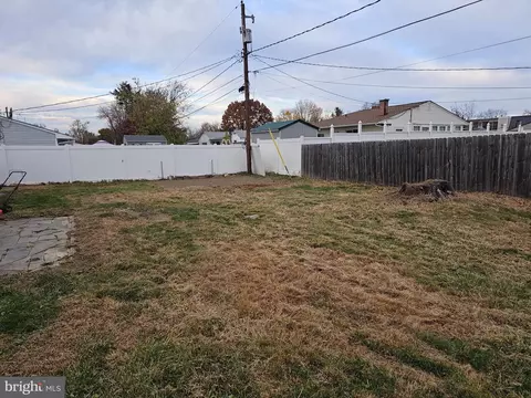 4 Meadow Ln, Newark, DE 19713 photo 4