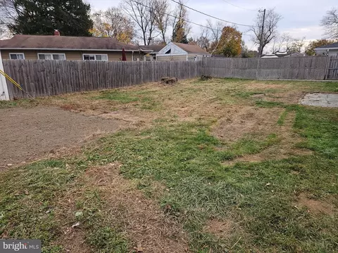 4 Meadow Ln, Newark, DE 19713 photo 3