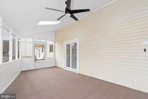 Living - 606 Valley Run, Bear, DE 19701 photo 2 of 2