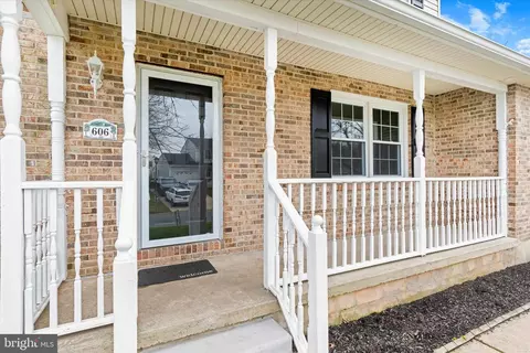 Exterior - 606 Valley Run, Bear, DE 19701 photo 6 of 18