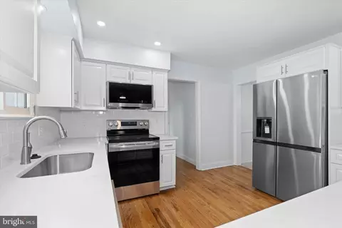 Kitchen - 606 Valley Run, Bear, DE 19701 photo 1 of 7