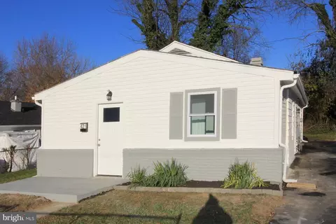 421 Robinson Dr, Wilmington, DE 19801