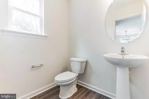 1008 West Ave, New Castle, DE 19720 | 20 Photos - Movoto
