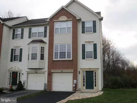 33 Shawn Ln, Bear, DE 19701