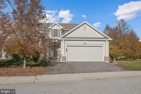 206 Hoyer Ct, Wilmington, DE 19803