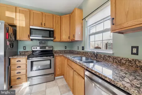 49 Alexis Dr, Newark, DE 19702 photo 5