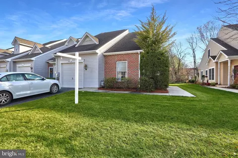 222 Gladstone Way, Bear, DE 19701 photo 2