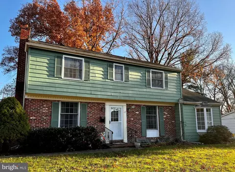 719 Bent Ln, Newark, DE 19711