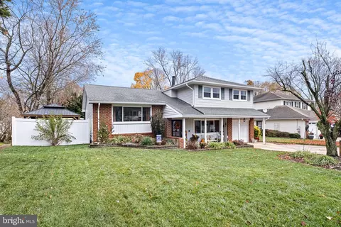 25 Phoenix Ave, Newark, DE 19702