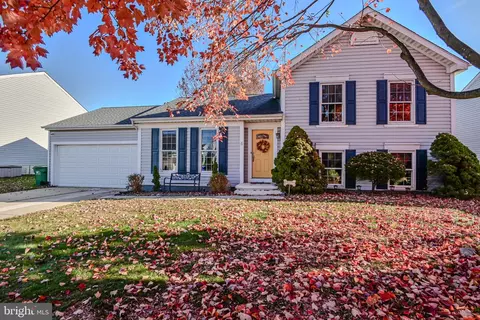 6 Penny Ln, Bear, DE 19701
