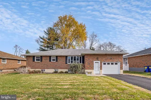 1805 Northcrest Dr, Wilmington, DE 19810