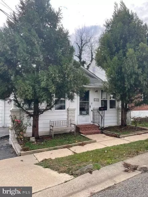 102 Hillside Rd, Wilmington, DE 19804