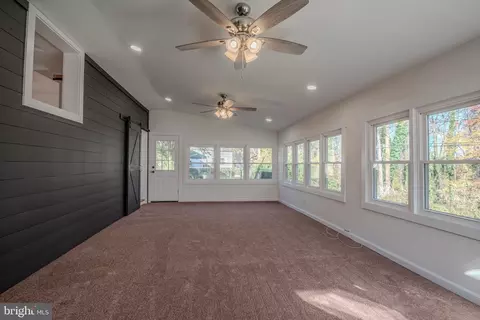 615 Shue Dr, Newark, DE 19713 photo 24