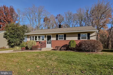 615 Shue Dr, Newark, DE 19713 photo 4