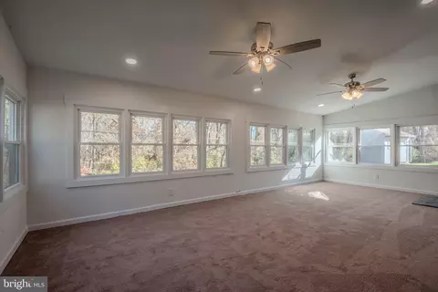 615 Shue Dr, Newark, DE 19713 photo 25