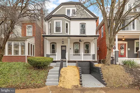 705 W 19th St, Wilmington, DE 19802