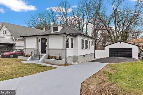 4 Delaware Ave, Claymont, DE 19703