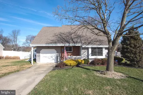 1 Cobble Creek Curv, Newark, DE 19702