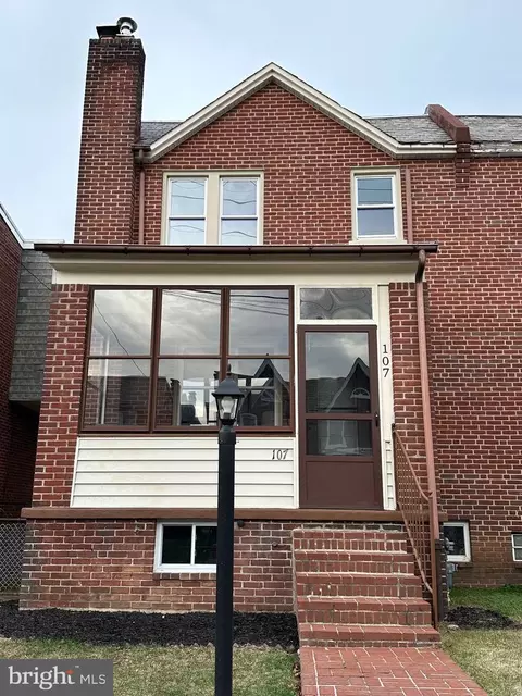 107 W 38th St, Wilmington, DE 19802