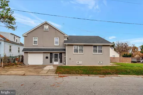 416 8th St, New Castle, DE 19720