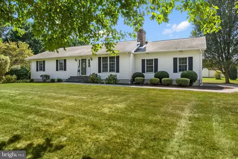 335 Pheasant Dr, Middletown, DE 19709