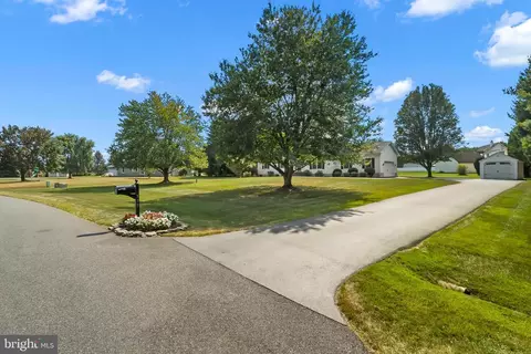 335 Pheasant Dr, Middletown, DE 19709 photo 2