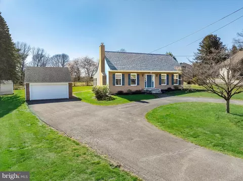 6 Lloyd Pl, Wilmington, DE 19810
