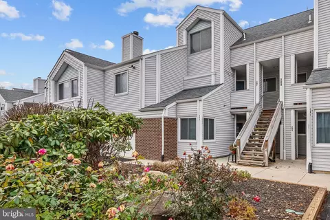 203 Michelle Ct, Newark, DE 19711
