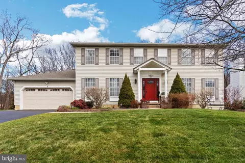 7 Bar Dr, Newark, DE 19702