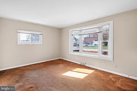 8 Matthews Rd, Newark, DE 19713 photo 6