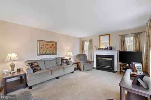 8 Adelaide Ct, Newark, DE 19702 photo 8