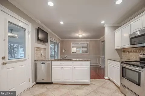 453 Granger Dr, Bear, DE 19701 photo 10