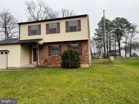 6 Glezman Dr, Newark, DE 19702 photo 2