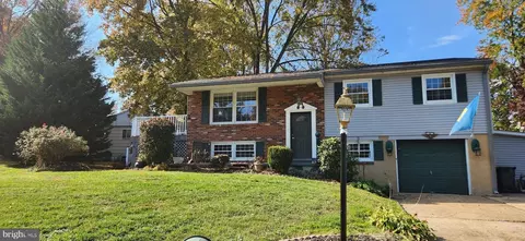 8 Furman Ct, Newark, DE 19713